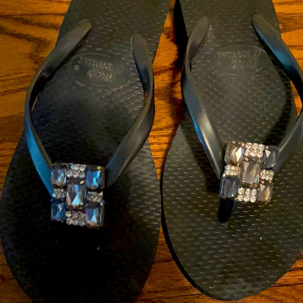 Flip flop with bling